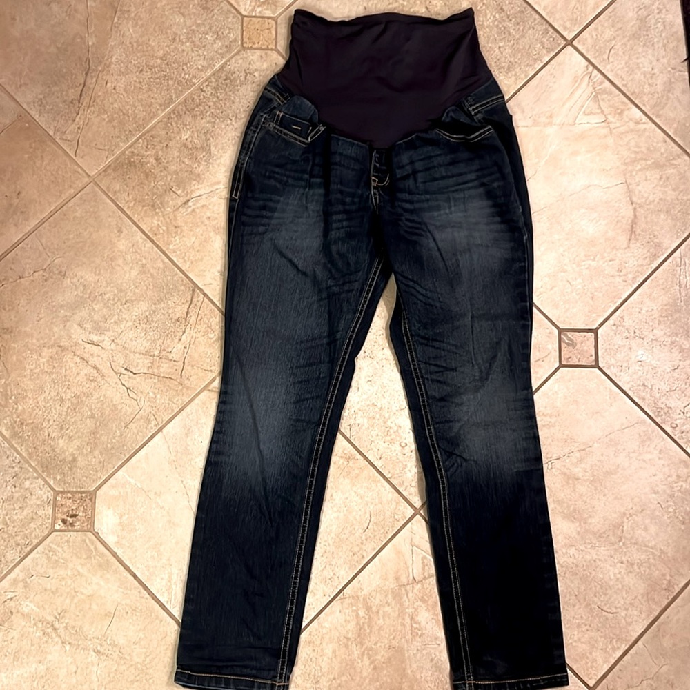 Old Navy Maternity Jeans sz 6 short /petite